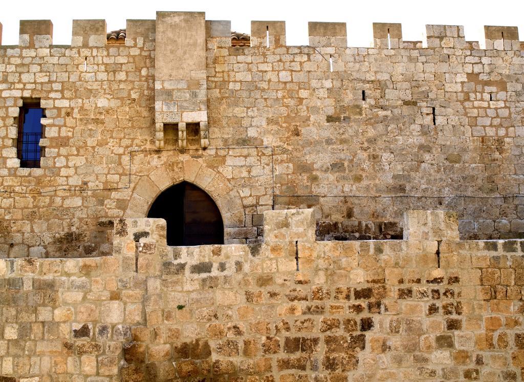 Castillo De Grisel Buitenkant foto